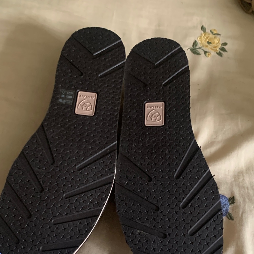 Ariat Black Slip-On Shoes with Engineered Tread - Picture 2 of 2